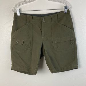 The North Face Outdoor Hiking Nylon Cargo Long Olive Green Shorts Women’s 10